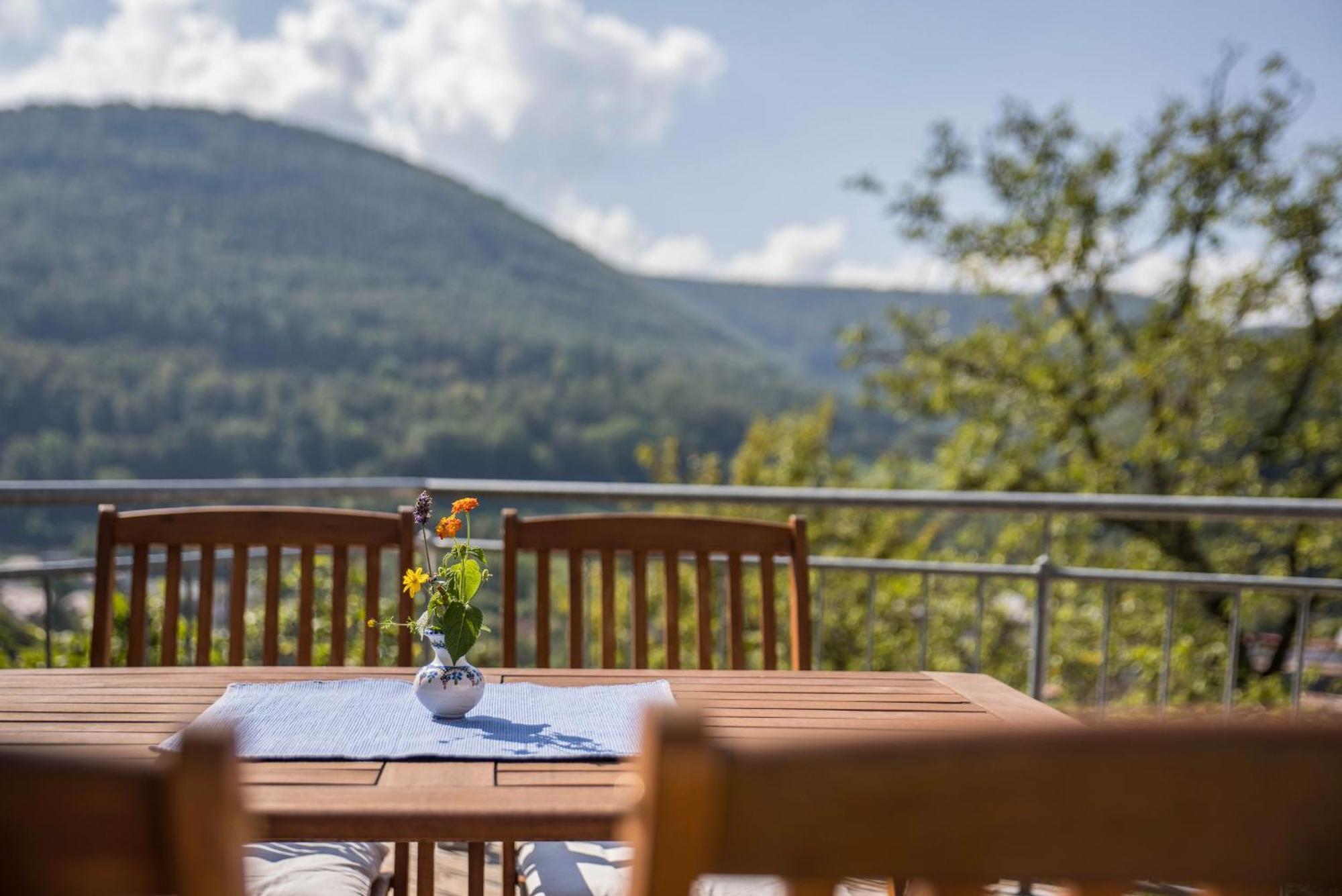 Ferienwohnung Am Samuelstein Bad Urach Esterno foto