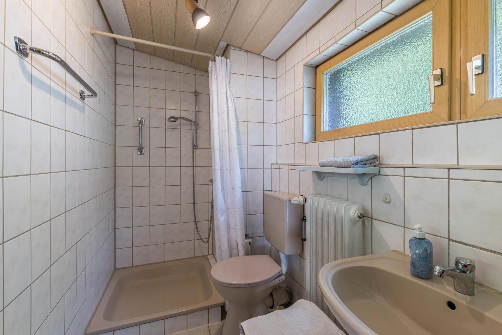Ferienwohnung Am Samuelstein Bad Urach Esterno foto