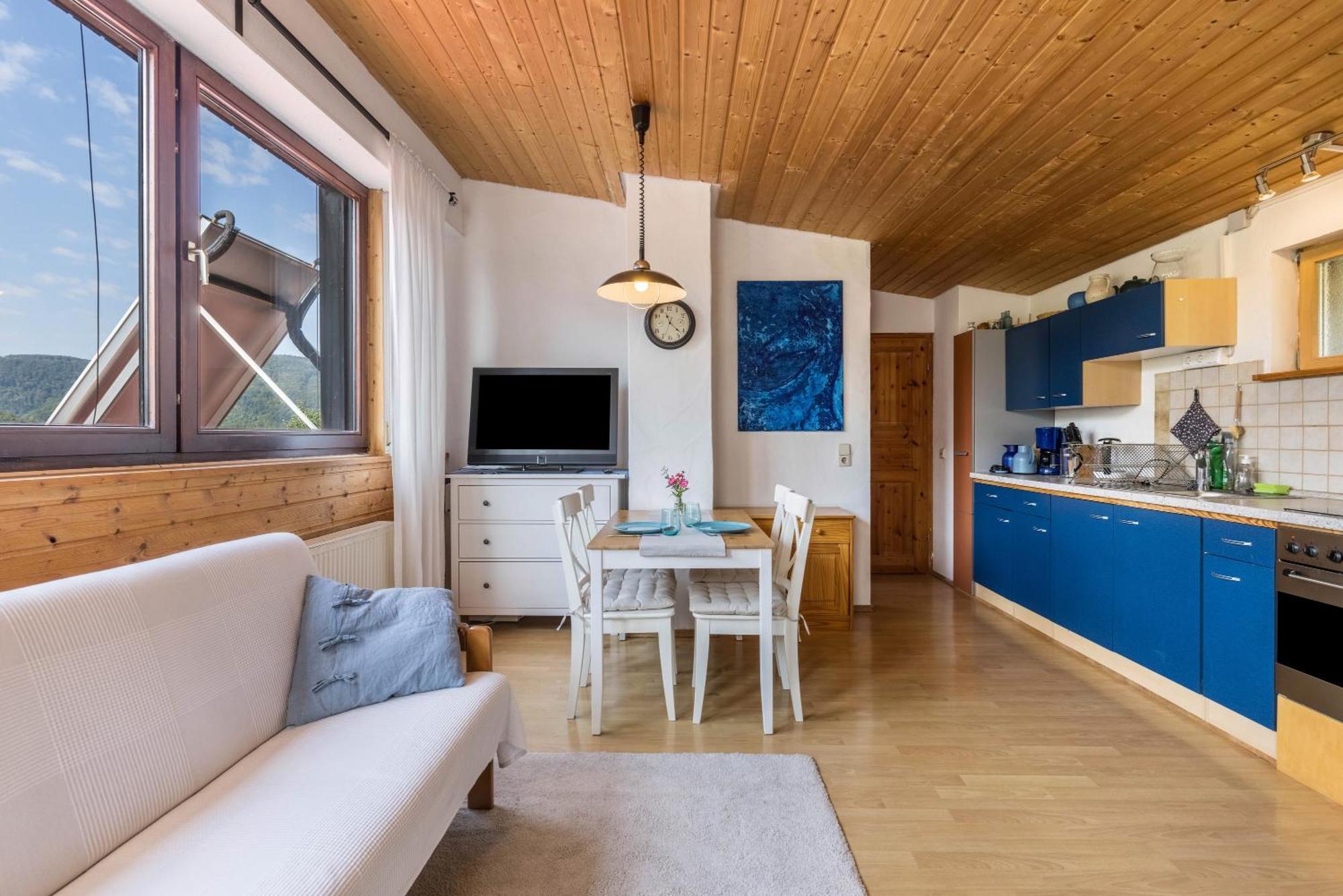 Ferienwohnung Am Samuelstein Bad Urach Esterno foto
