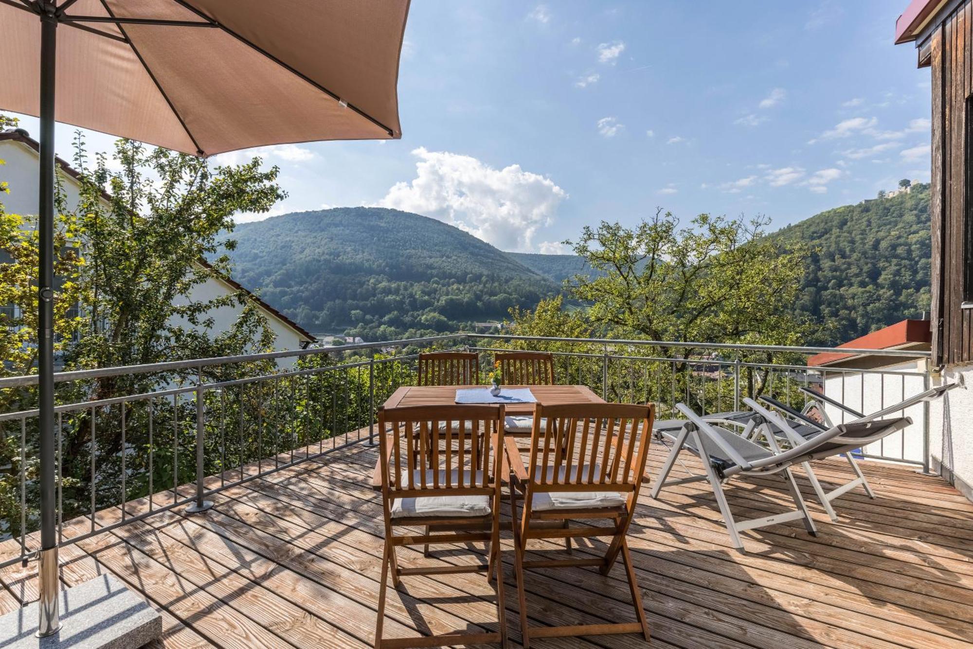 Ferienwohnung Am Samuelstein Bad Urach Esterno foto