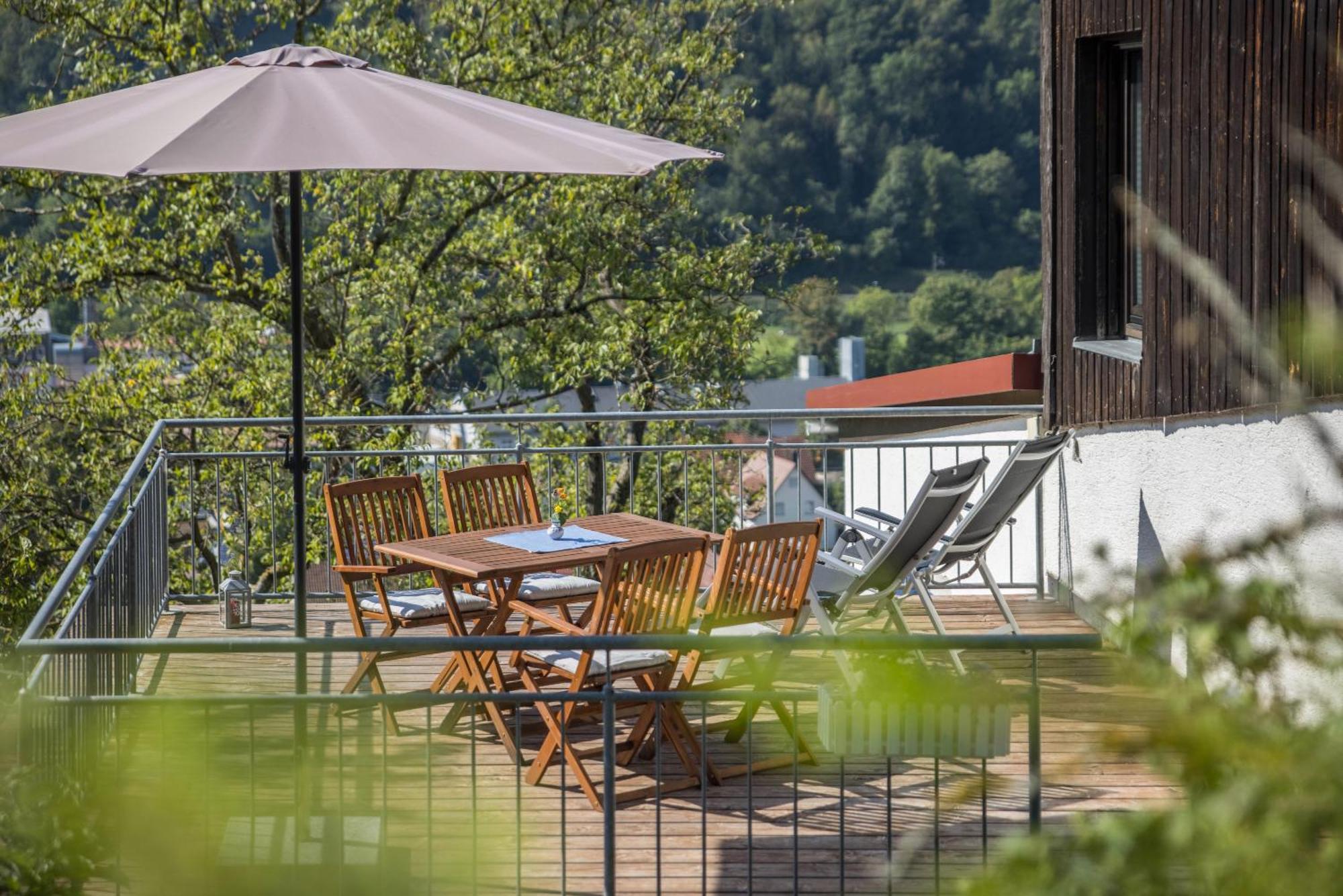 Ferienwohnung Am Samuelstein Bad Urach Esterno foto